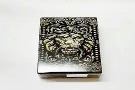 Lion Face Plastic Cigarette Pack Holder for King-Size Cigarettes