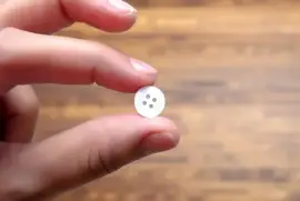 manufacturing factory of one layer buttons in India