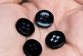 Buy dyed buttons in India