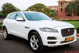 Luxury Car and Van Rental Company in Delhi NCR 