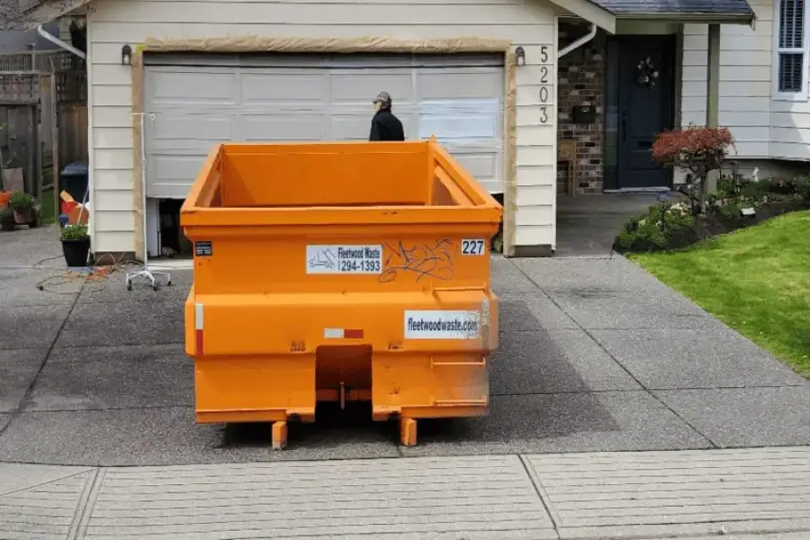 Garbage Bin Rental vs Dumpster Rental in Vancouver & Surrey | Guide