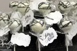 Candy's Cake Pops offers a wide range of personalized cake pops 